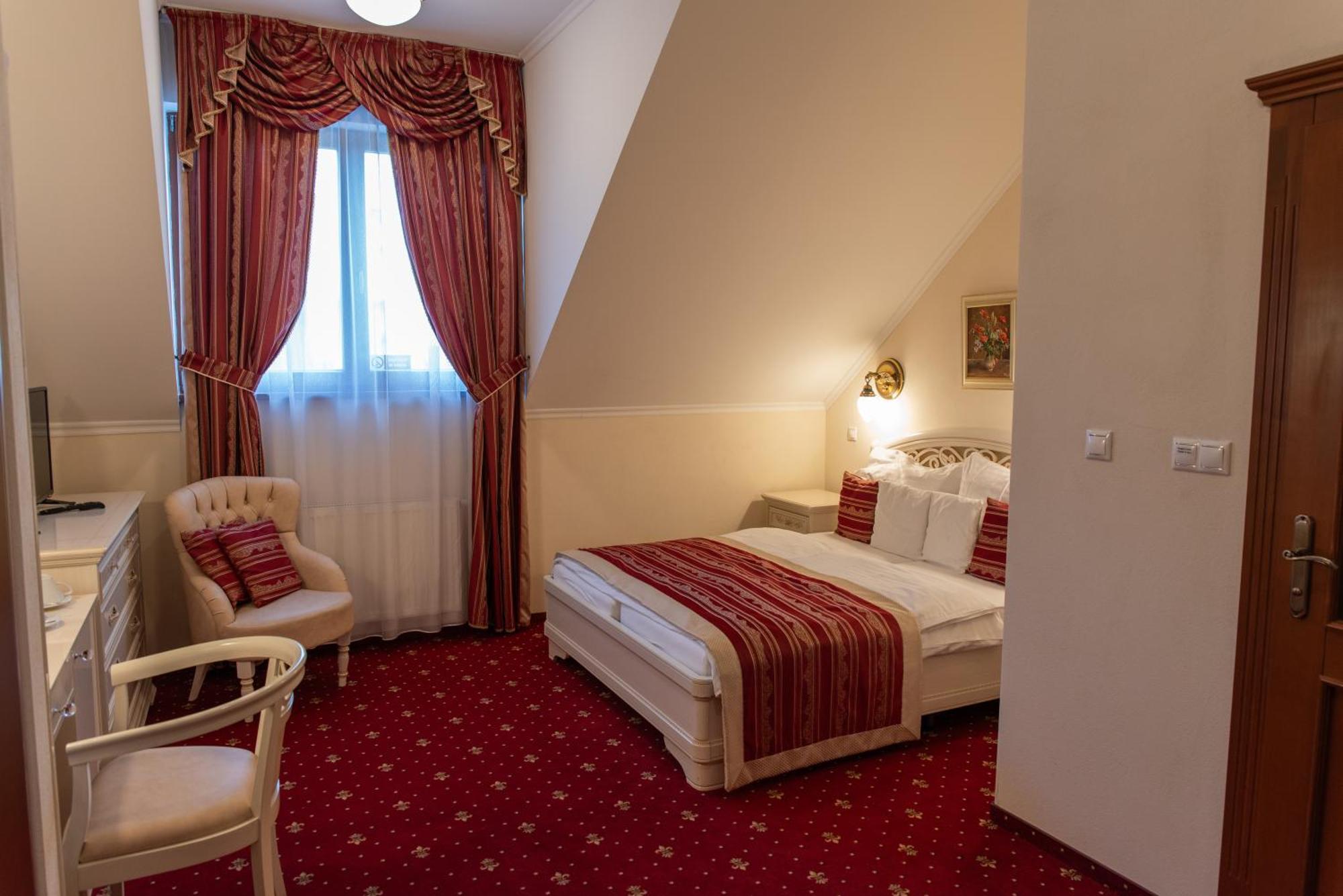 Hotel Viliam Frano Nitra Extérieur photo