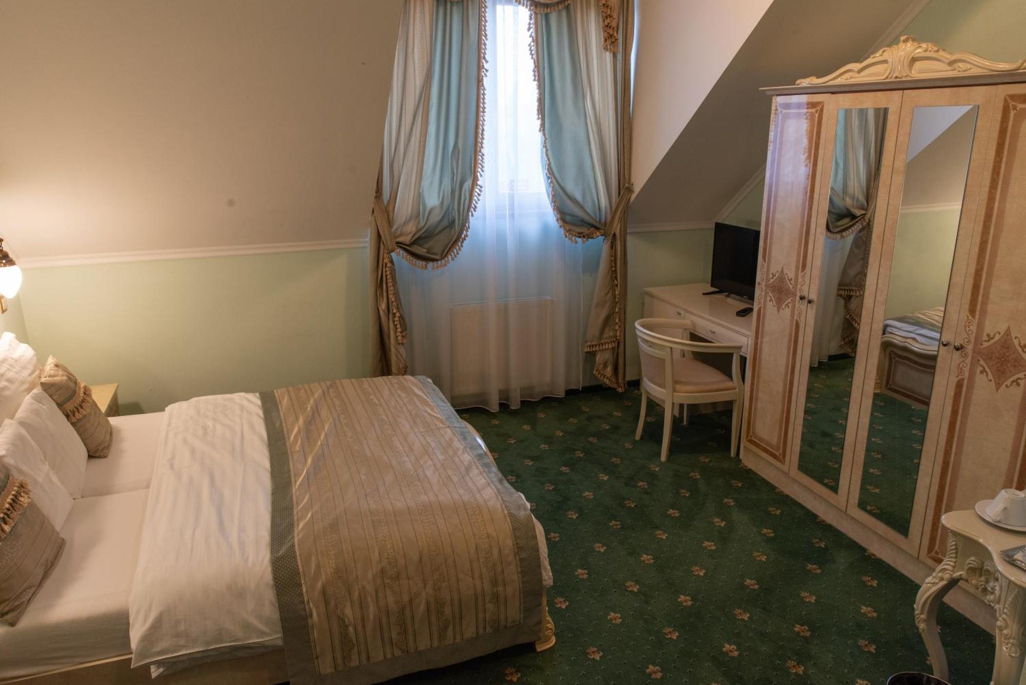 Hotel Viliam Frano Nitra Extérieur photo