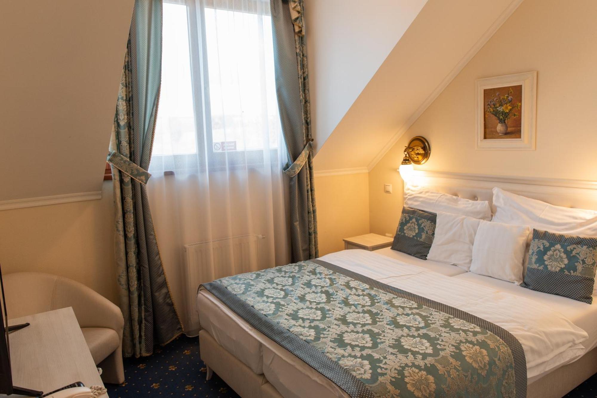 Hotel Viliam Frano Nitra Extérieur photo