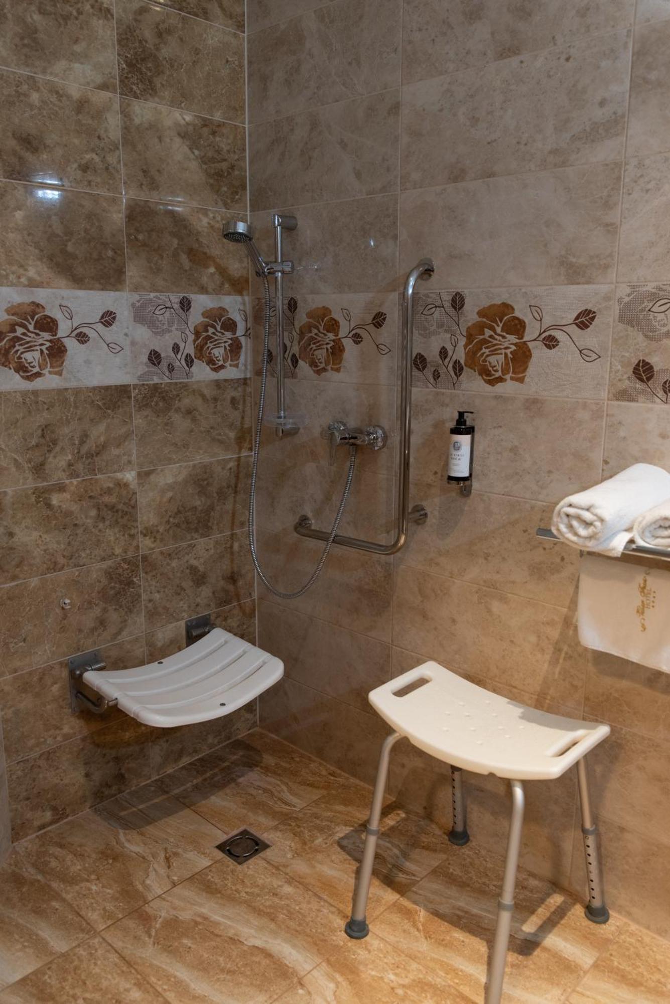 Hotel Viliam Frano Nitra Extérieur photo