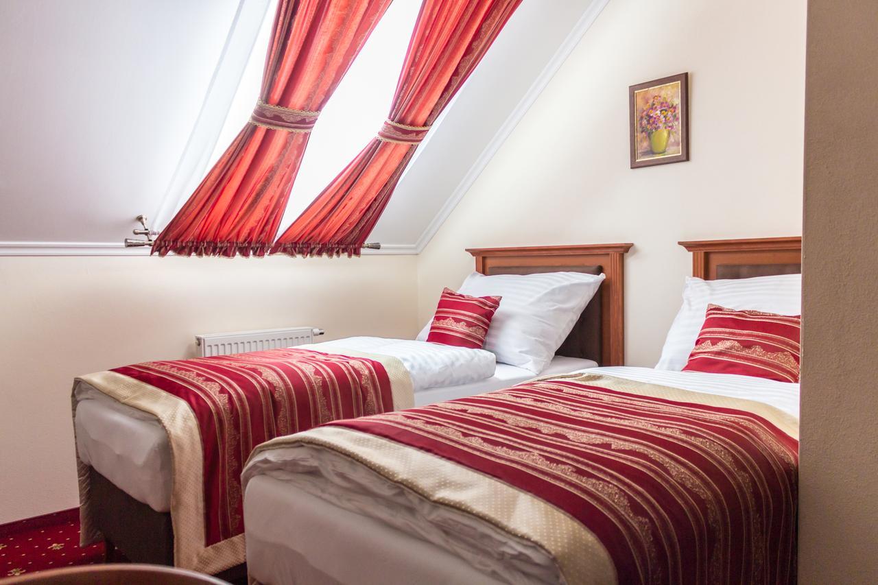 Hotel Viliam Frano Nitra Extérieur photo