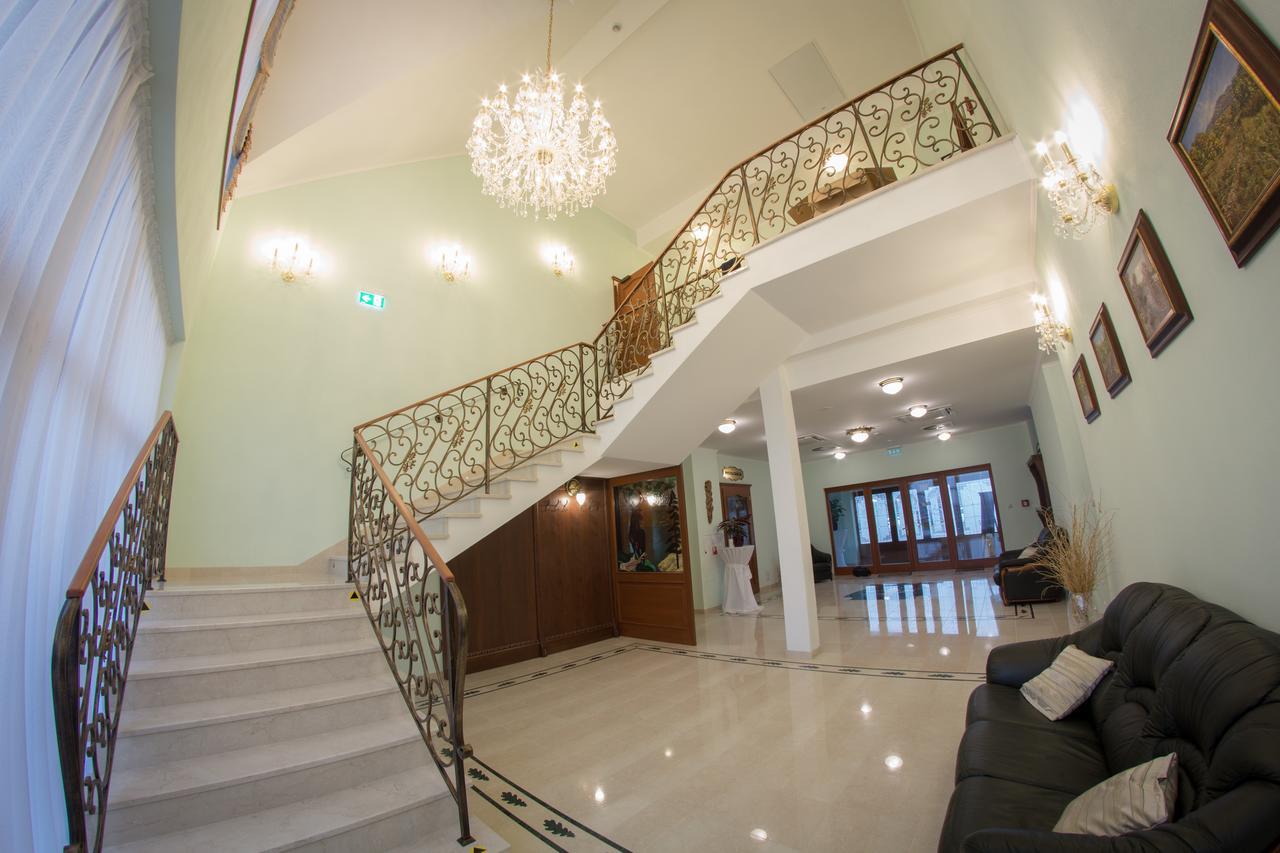 Hotel Viliam Frano Nitra Extérieur photo