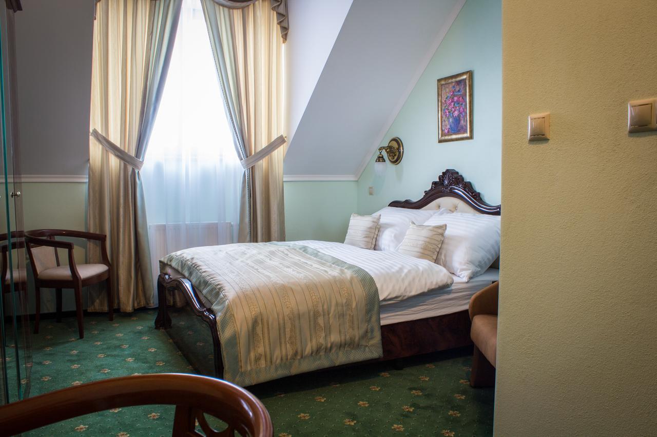 Hotel Viliam Frano Nitra Extérieur photo
